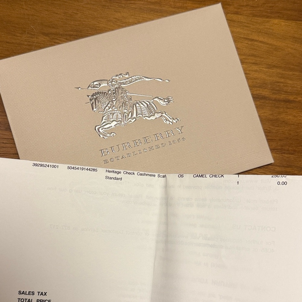 Burberry Heritage Check Cashmere Scarf - Picture 7 of 7